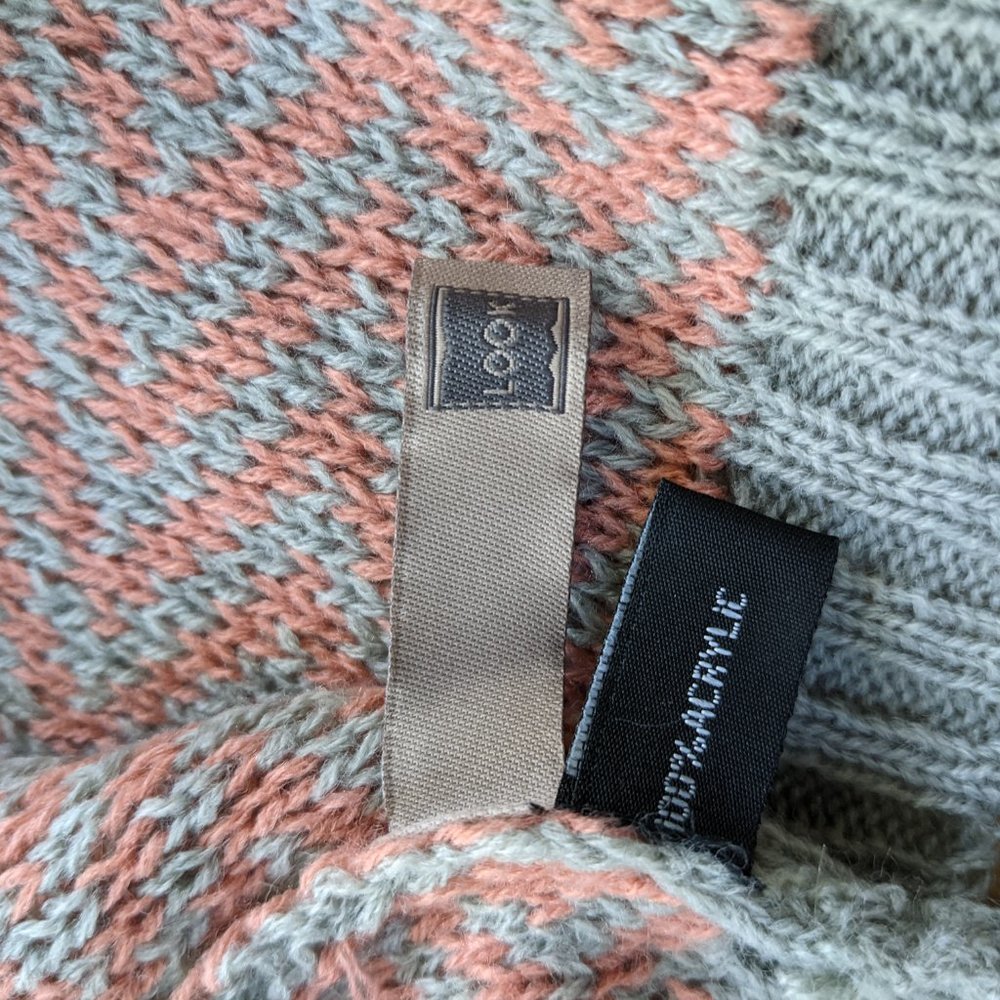 Rook Infinity Scarf - Picture 3 of 4